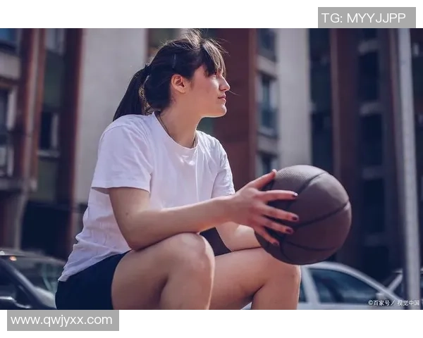小个子女生篮球场穿搭指南轻松提升时尚感与运动魅力